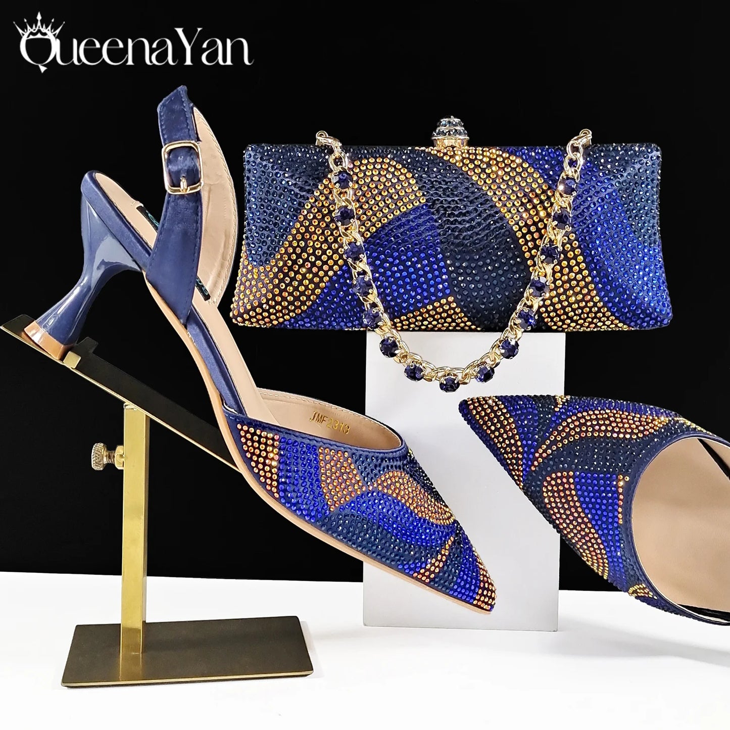 Élégance festive : Spot Goods Talons éblouissants et pochette longue chic Combinaison parfaite de chaussures et de sacs pour occasions spéciales