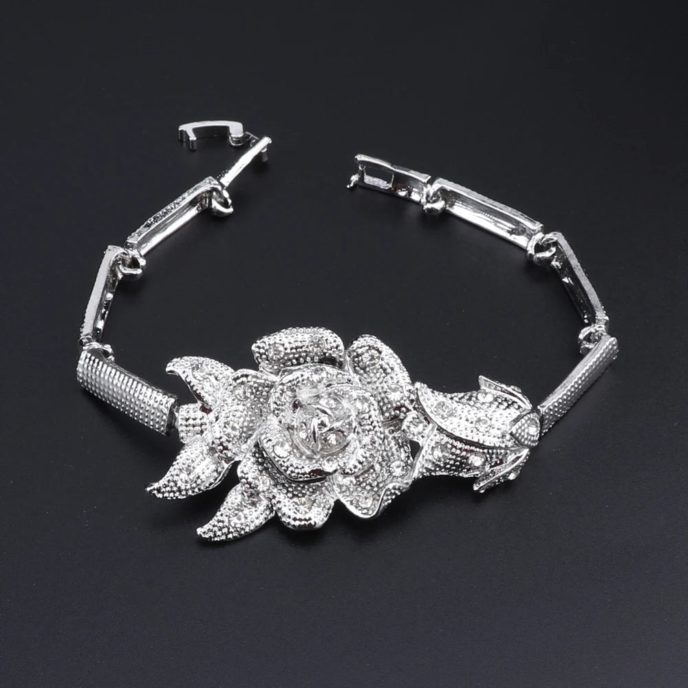 Ensembles de bijoux à la mode pour femmes, boucles d'oreilles, bague, Bracelet, collier, couleur argent, pendentif fleur classique, accessoires pour robe de mariée