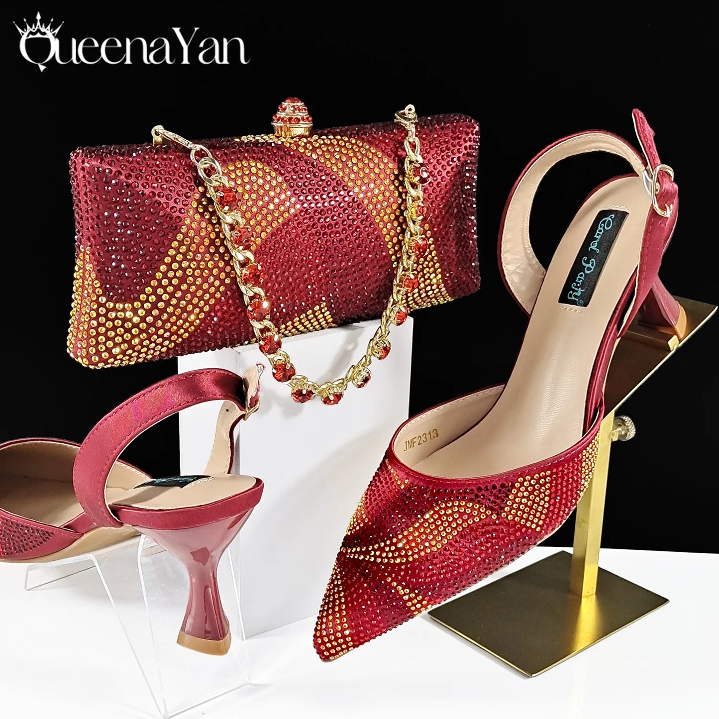 Élégance festive : Spot Goods Talons éblouissants et pochette longue chic Combinaison parfaite de chaussures et de sacs pour occasions spéciales
