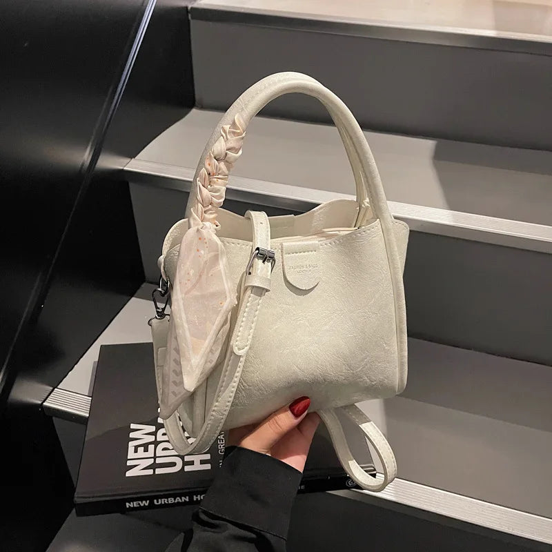 2025 printemps/été Style populaire, luxe léger pour femmes Texture haut de gamme-sac à bandoulière seau riche-mode tendance