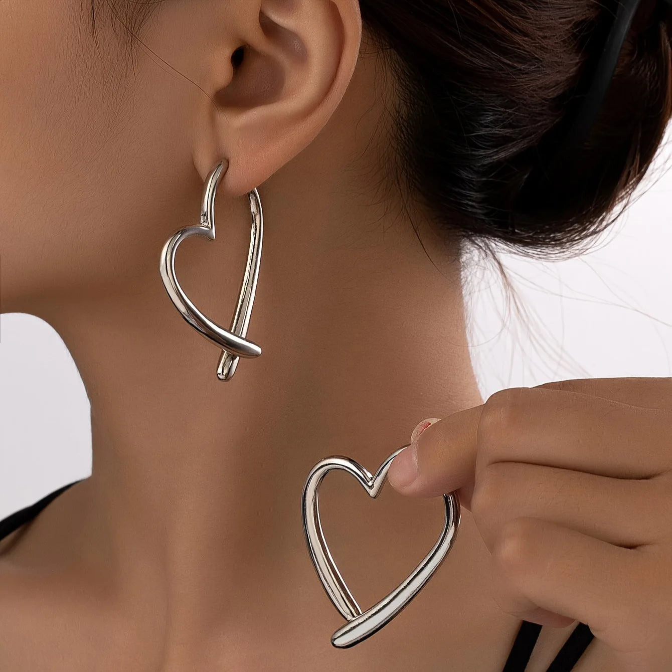 Boucles d'oreilles d'amour de personnalité pour femmes, Design de Niche, boucles d'oreilles dorées pour filles, bijoux simples, cadeau argenté