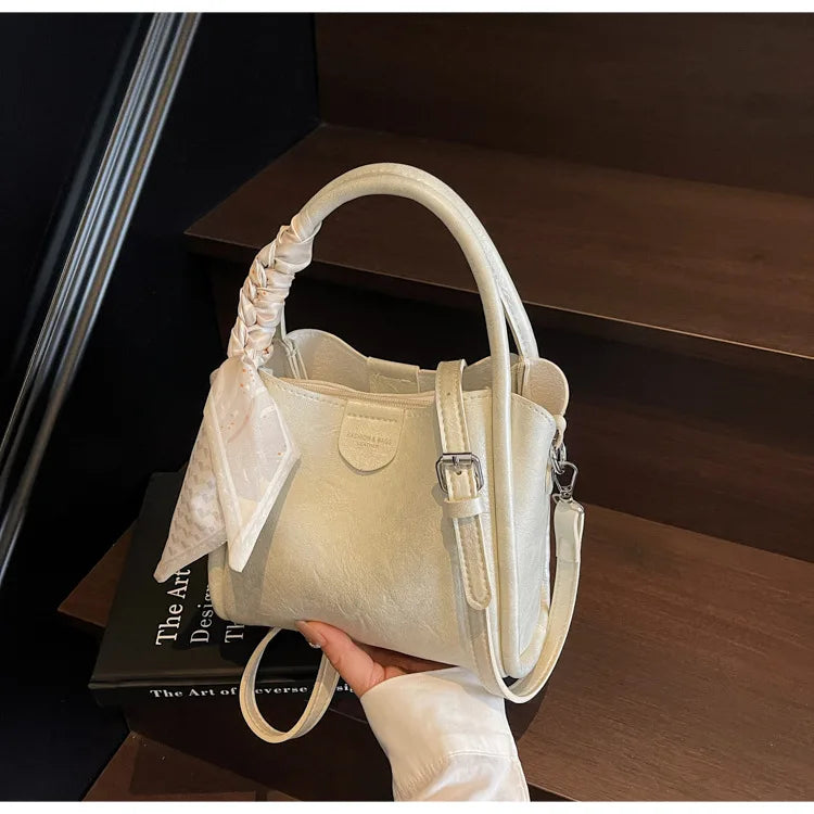 2025 printemps/été Style populaire, luxe léger pour femmes Texture haut de gamme-sac à bandoulière seau riche-mode tendance