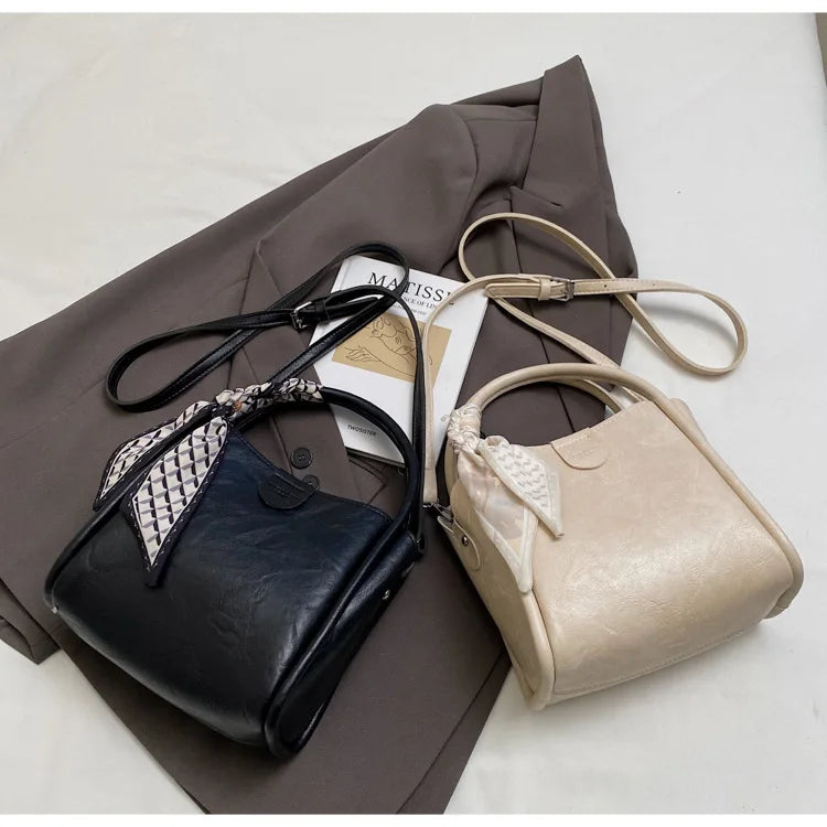 2025 printemps/été Style populaire, luxe léger pour femmes Texture haut de gamme-sac à bandoulière seau riche-mode tendance