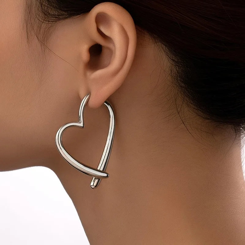 Boucles d'oreilles d'amour de personnalité pour femmes, Design de Niche, boucles d'oreilles dorées pour filles, bijoux simples, cadeau argenté