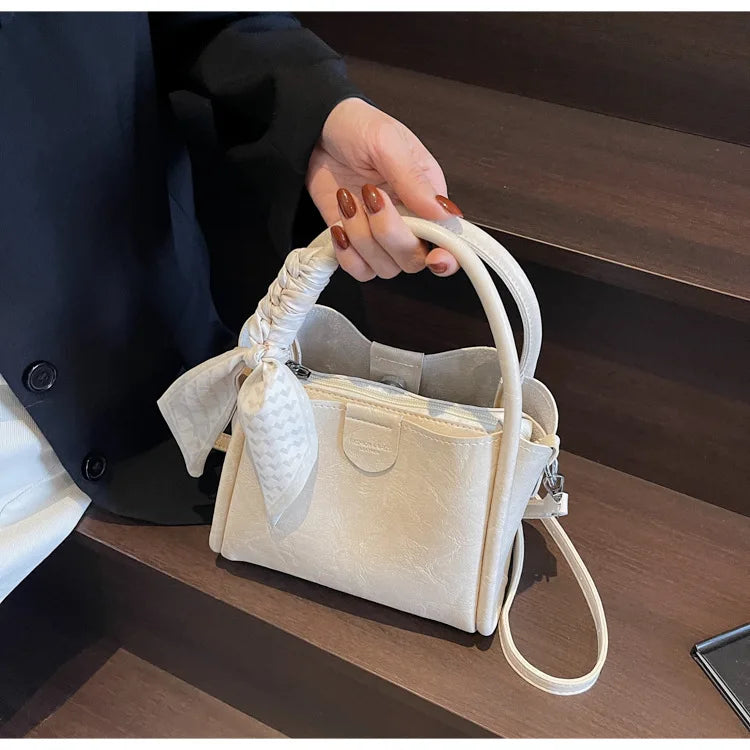 2025 printemps/été Style populaire, luxe léger pour femmes Texture haut de gamme-sac à bandoulière seau riche-mode tendance