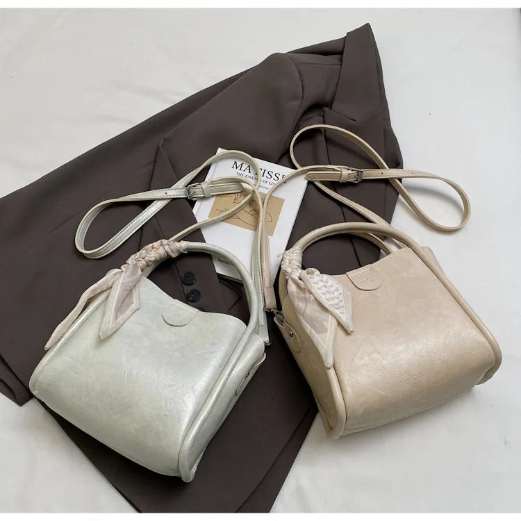 2025 printemps/été Style populaire, luxe léger pour femmes Texture haut de gamme-sac à bandoulière seau riche-mode tendance