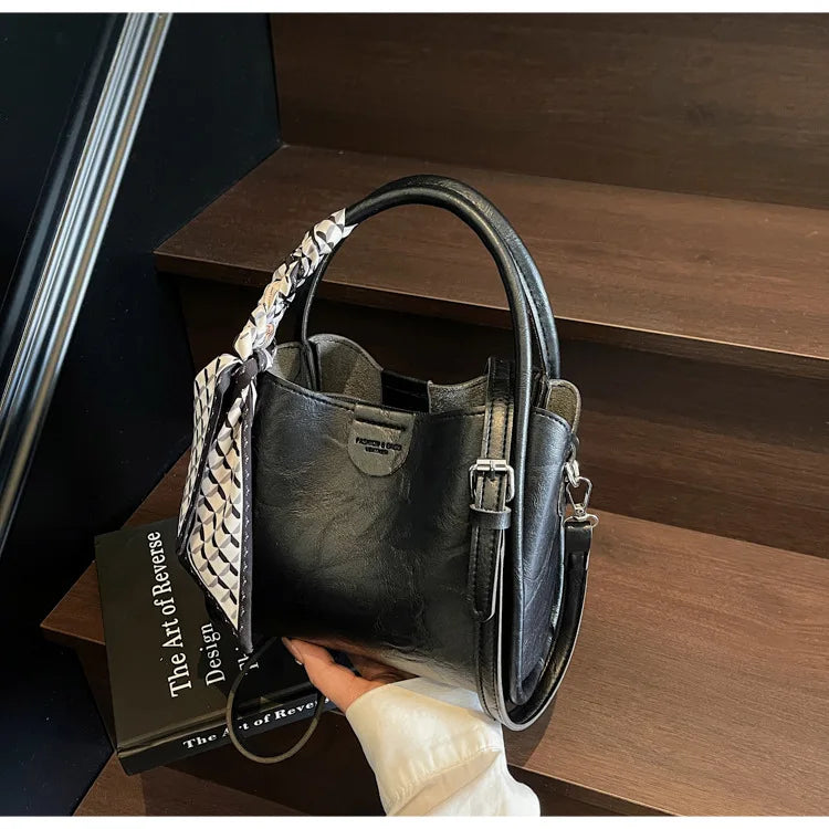 2025 printemps/été Style populaire, luxe léger pour femmes Texture haut de gamme-sac à bandoulière seau riche-mode tendance