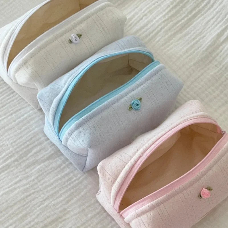 Trousse de maquillage élégante à fleurs, sac de rouge à lèvres cosmétique, portable, grande capacité, évaluation de voyage, poudres de toilette cosmétiques, mode, doux